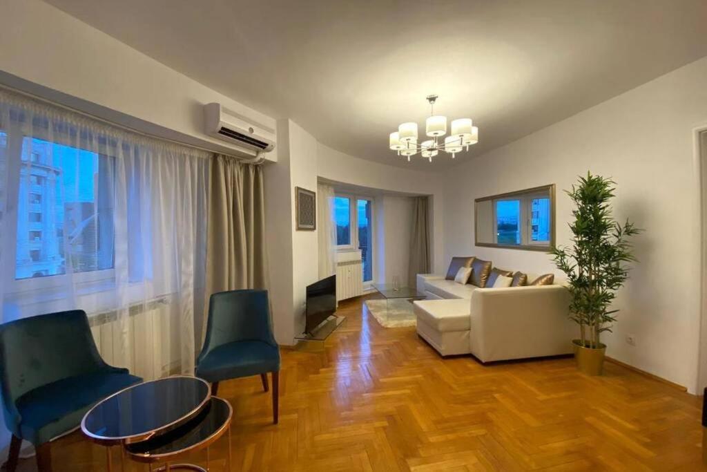 New Luxury Flat In Front Of The Parliament At Unirii Daire Bükreş Dış mekan fotoğraf