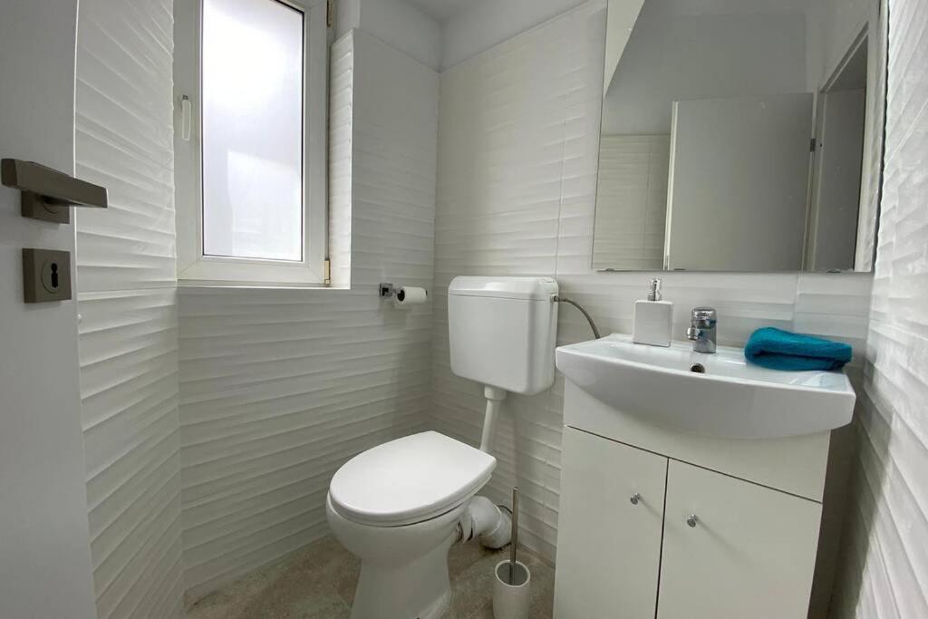 New Luxury Flat In Front Of The Parliament At Unirii Daire Bükreş Dış mekan fotoğraf